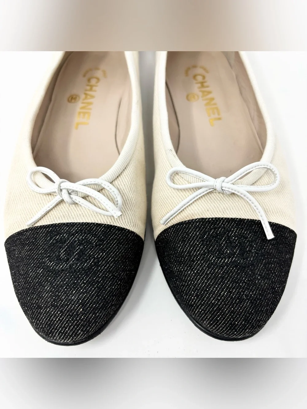 CHANEL Two Tone Ballet Flats Ivory Black Denim Cap Toe size 37 6-6.5 - Picture 5 of 15